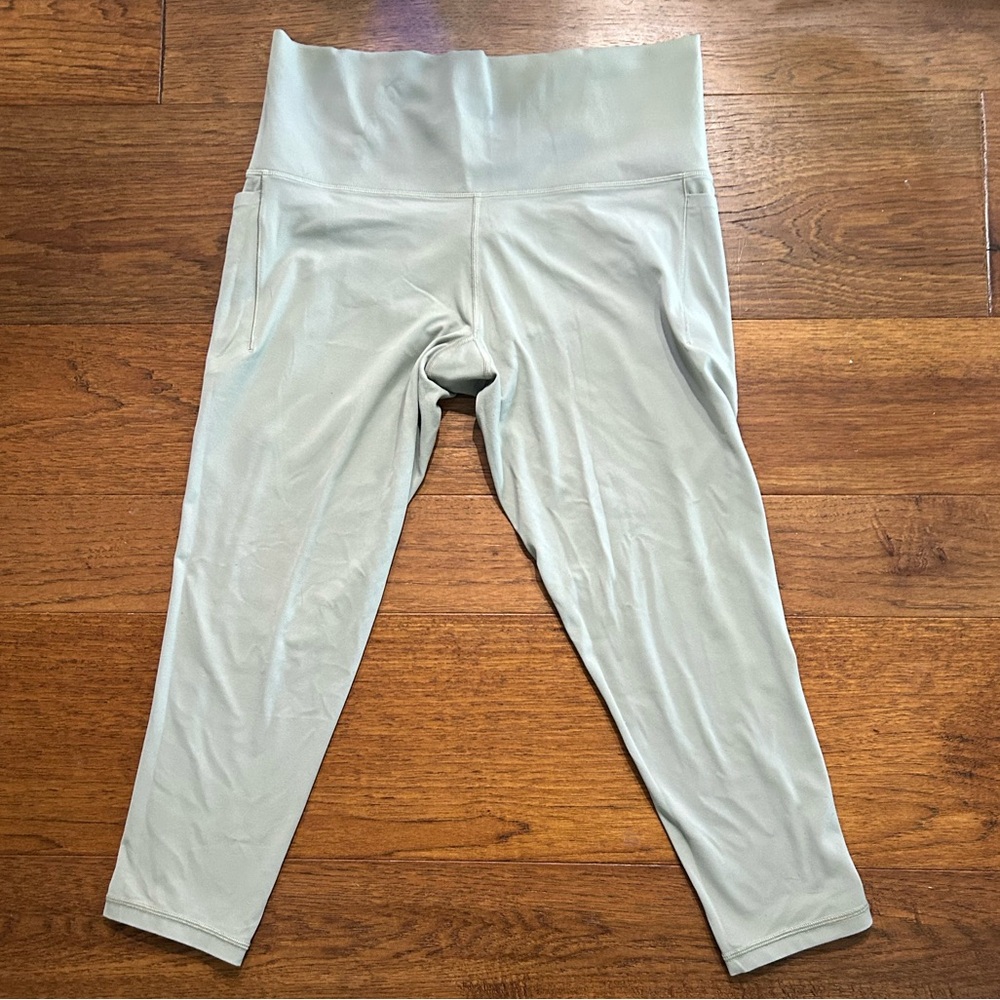 Athleta Salutation Stash High Rise Legging, 7/8